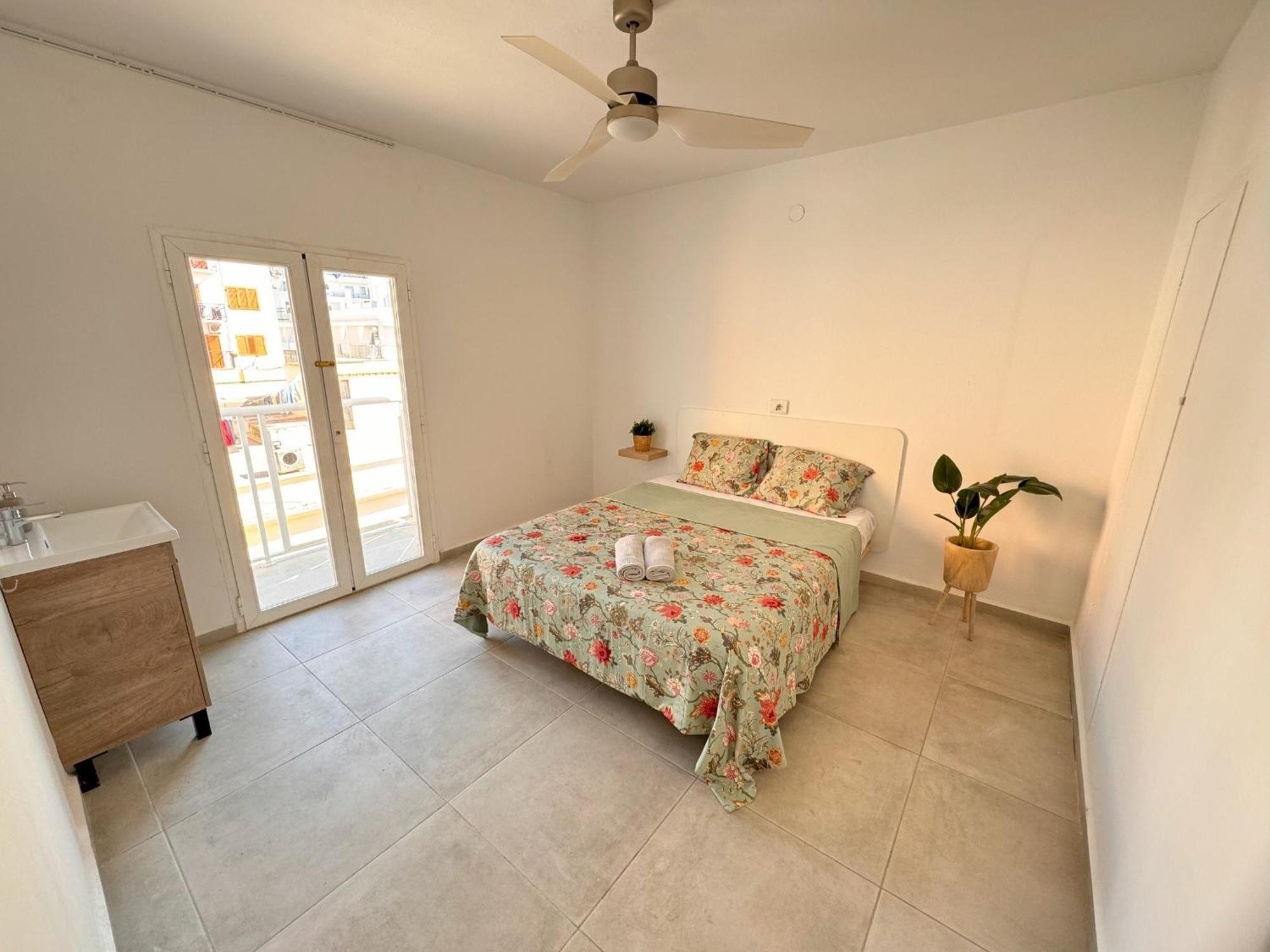 Hostal Cisne By Nest San Antonio Abad
